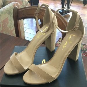 Brand new Lulu’s heels
